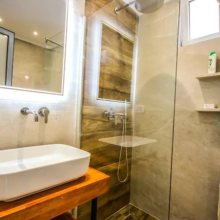 Faidra Gasthof Himarë