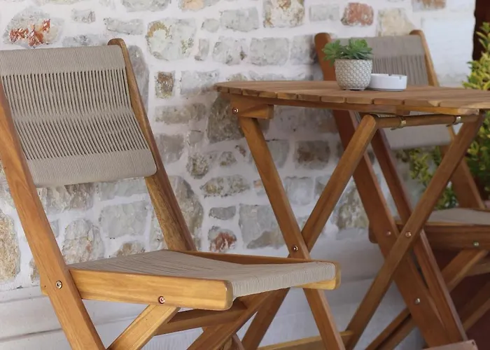 Gasthuis Faidra Himare